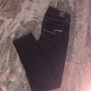 Women’s AEO skinny jeans.